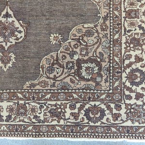 5x7 Persian rug gray color, Shiraz rug vintage, Turkish 5x7 oushak rug, Heriz rug 5x7 natural, Antique 5x7 oriental rug, Malayer rug rare