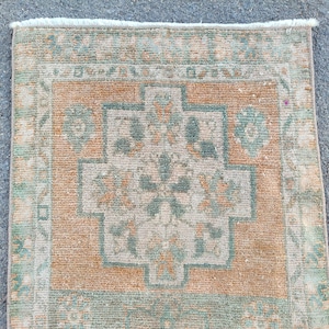 2x4 rug vintage, Skinny rug, Turkish rug 2x4, Oushak rug 2x4, Persian 2x4 heriz rug, Small antique rug 2x4, Doormat rug 2x4 bath mat neutral