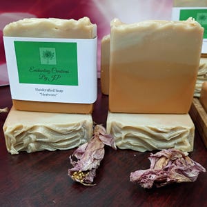 All Natural Artisanal Luxury Handmade layer design soap scented with apple essential oils, works well with dry or oily skin FREE SHIPPING!!