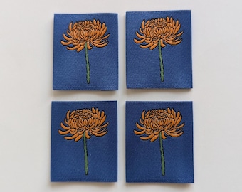 Chrysanthemum gewebte Kleideretiketten: Nähanhänger, November Geburt Blume - 4er Pack