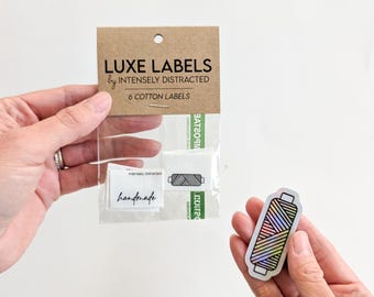 Handgefertigt. Gewinde. Baumwolletiketten + Sticker | Cotton Luxe Labels | 6er Pack | Gewebte Kleidungsetiketten | Nähen Geschenk | Nähen