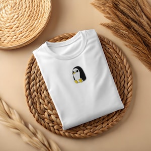 Camisa bordada de Finn y Jake, sudadera bordada de pingüino de dibujos animados, camisa bordada de Gunter, regalo familiar bordado, lindo regalo de cumpleaños