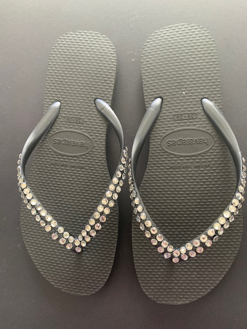 Tongs Havaiana en cristal strass personnalisées, bride fine, sandales scintillantes strass, chaussons de mariée bohème, chaussure de plage d'été image 1