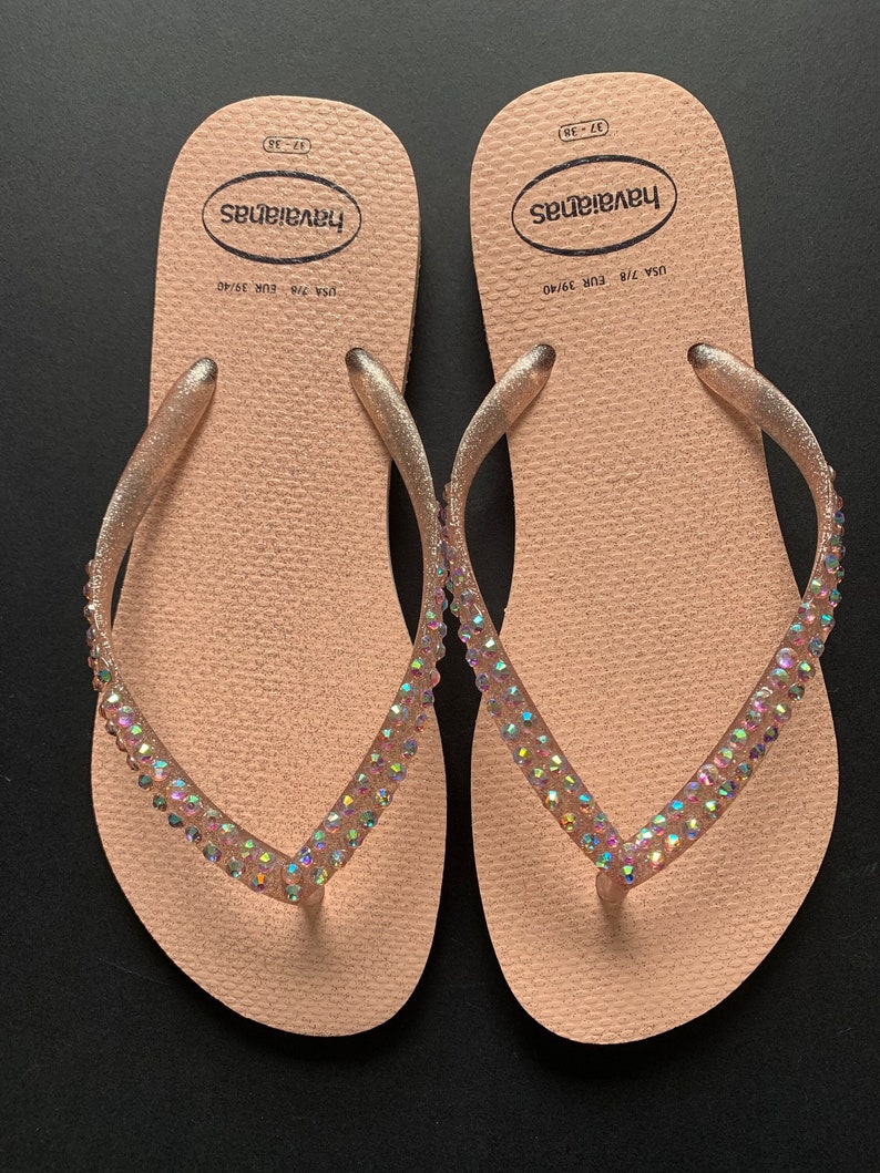 Tongs Havaiana en cristal strass personnalisées, bride fine, sandales scintillantes strass, chaussons de mariée bohème, chaussure de plage d'été image 4