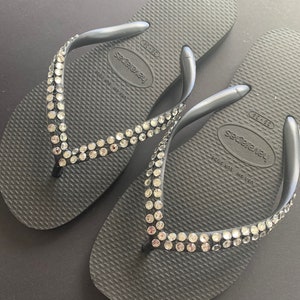 Tongs Havaiana en cristal strass personnalisées, bride fine, sandales scintillantes strass, chaussons de mariée bohème, chaussure de plage d'été Black