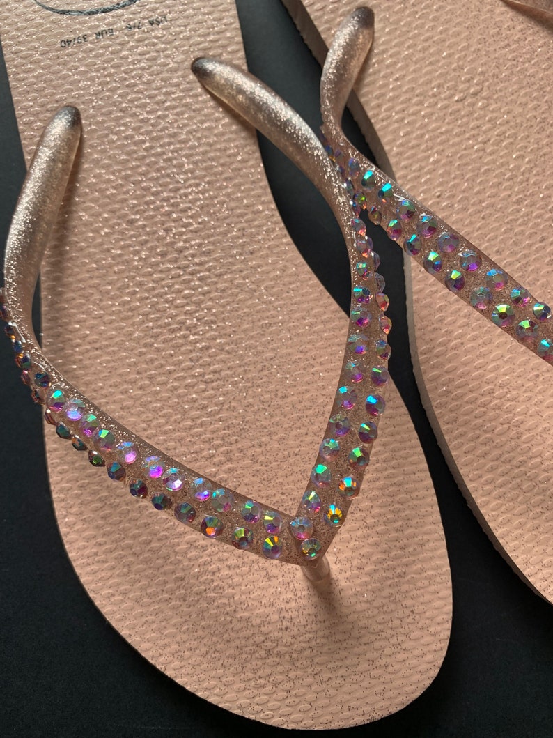 Tongs Havaiana en cristal strass personnalisées, bride fine, sandales scintillantes strass, chaussons de mariée bohème, chaussure de plage d'été image 6