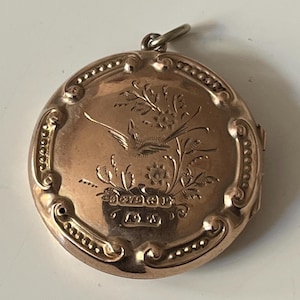 Vintage medallion from around 1910, rose gold