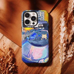 Grappige kat rijdende auto met politie-achtervolging telefoonhoesje – Leuke cartoon dier voor iPhone 16 Pro Max 15 14 13 12 11 XS Plus & Samsung Cover