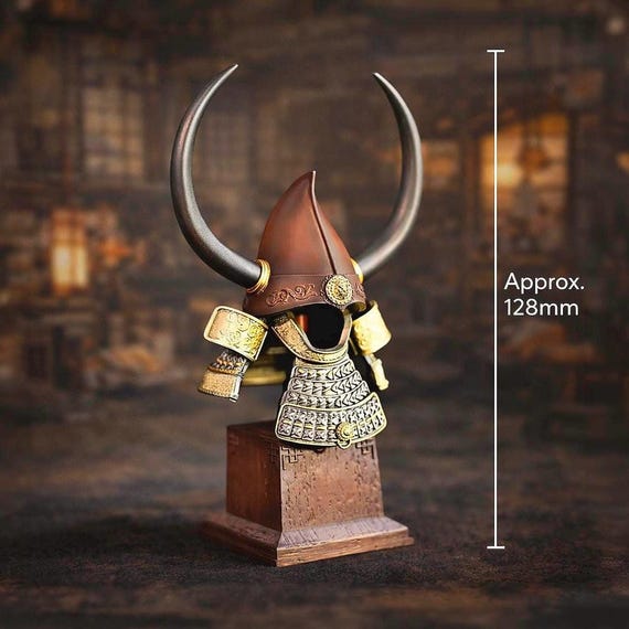 ミニチュア侍兜レプリカ：樹脂製日本武士装飾品 - Etsy 日本