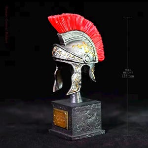 Roman General Helmet Statue: Ancient Rome Desk Decor