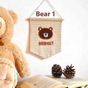 Striscione divertente per bambini Striscione divertente con orso Divertente gagliardetto con nome Striscione con il miglior nome per ragazzo Striscione con nome fantastico per bambina Striscione con nome per bambina