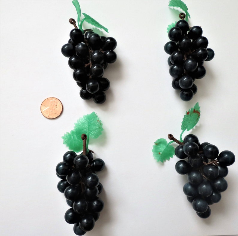 Mini Grapes Lot of 4 Plastic Grapes Wedding Favor Fruit Wine Decor 3 Purple Grapes Rubber Grapes Lot Craft Supplies American Girl Doll