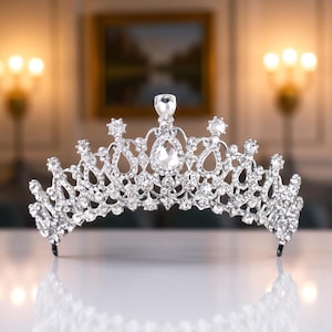 Tiara de boda de cristal para mujer: corona nupcial con diamantes de imitación, diadema de princesa, accesorio para el cabello para novias, desfiles, bailes de graduación o eventos especiales.