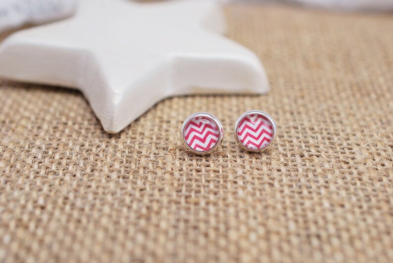 Red Stud Earrings Small Stud Earrings Glass Stud Earrings Chevron Stud Earrings 8mm Stud Earrings Silver Studs Red Chevron Earrings