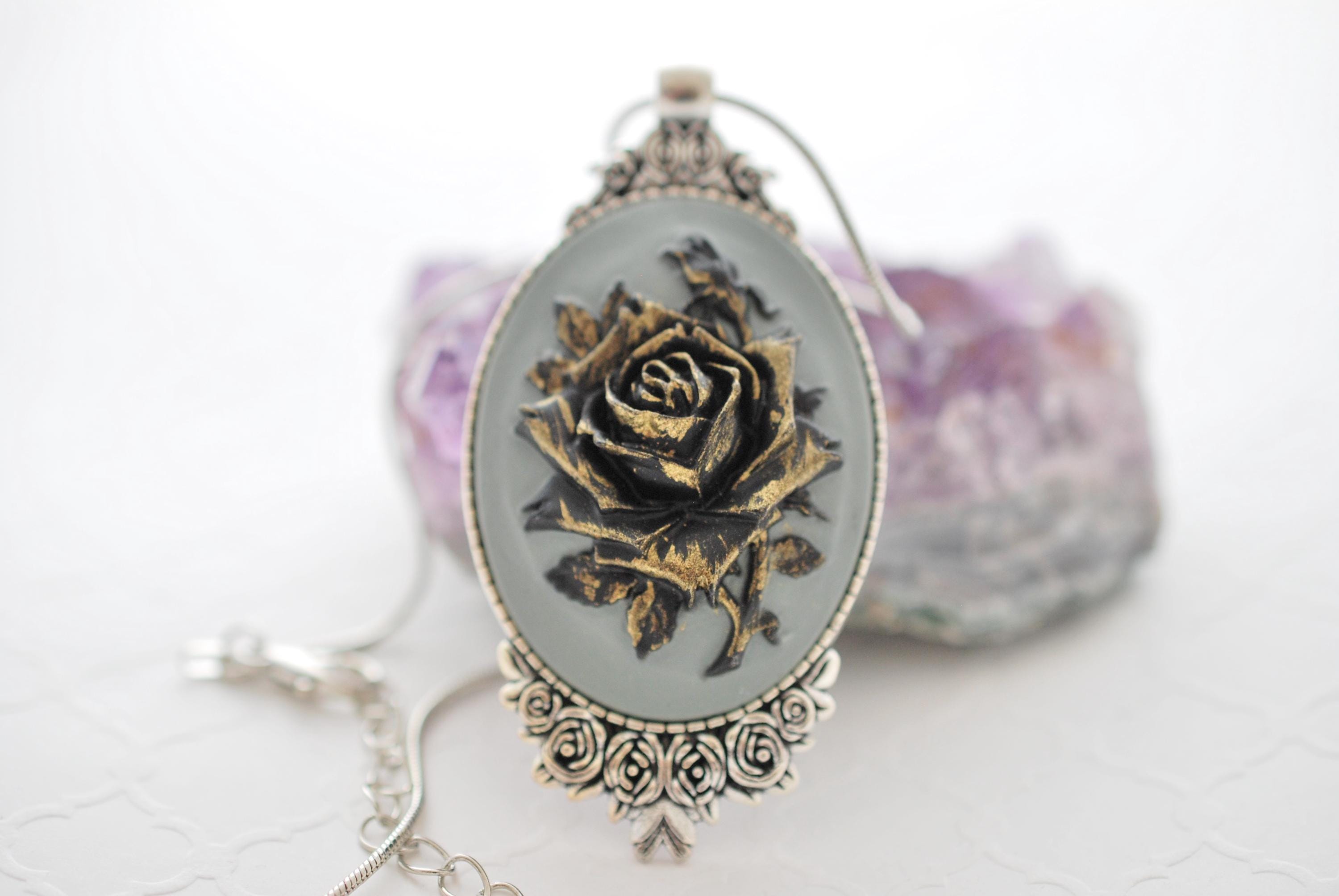 Collana Gotica Con Ciondolo Teschio Cammeo Nero E Rosa &ndash; Argento, Catena 20 Pollici &ndash; Real Metal