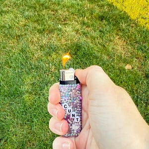 PuffPrettyCo | Light Purple Bedazzled Lighter