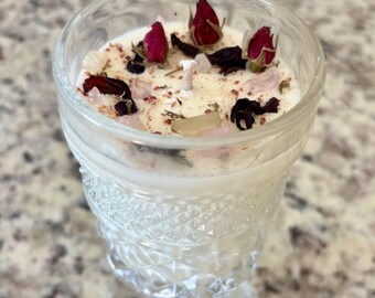 Love and Harmony Crystal Candle: Rose Quartz, Moonstone, Vanilla Lavender Scent