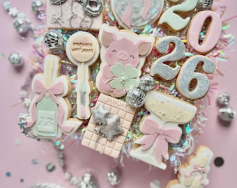 Danis Drip - Silvester – Cookie Cutter & Stempel Glücksschwein, Cocktailglas, Discokugel, Sektflasche, sektturm, ballon mit tassel
