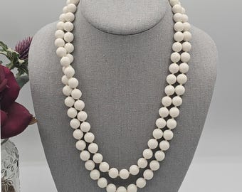 Vintage Japan Doppelstrang Weiß Halskette 20 "Perlen geknotet Klassische Hochzeit