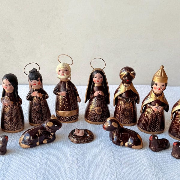 Vintage Mexican Nativity Set: Hand-Painted Tonalá Pottery Creche (14 pc)