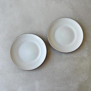 Set of 2 Heath Ceramics White Coupe Saucers— Modern Soft White w/ Matte Gray Underside, 6.25&quot; D California Tableware