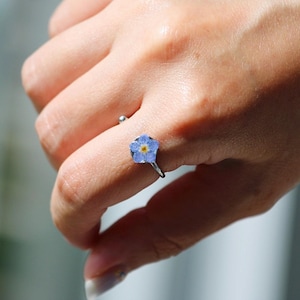Real Forget Me Not Flower Adjustable Ring, Handmade Botanical Jewelry, Stainless Steel Ring, Nature-Inspired Gift for Her, Family gift