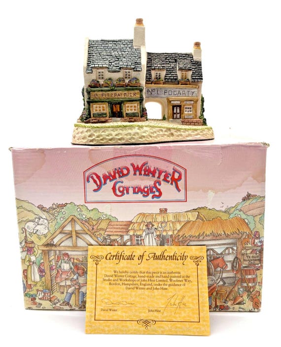 David Winter Fogarty's 1991 — Irish Collection Cottage — Box & COA