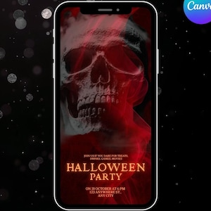 Puede incluir: Un tel&eacute;fono inteligente muestra una invitaci&oacute;n a una fiesta de Halloween. El dise&ntilde;o presenta un gr&aacute;fico de calavera te&ntilde;ida de rojo con el texto "Halloween Party" en naranja. El texto adicional incluye detalles del evento: fecha, hora y lugar. El logotipo de Canva est&aacute; en la esquina superior derecha.