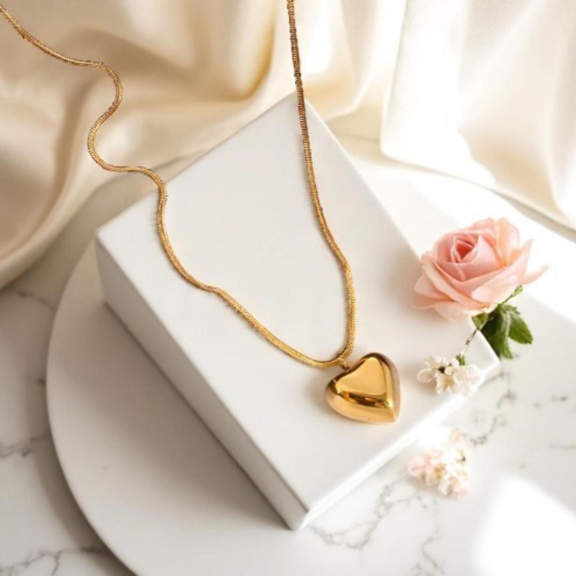 Collier Vintage FURLA En Perles De Plexi Transparent - Longueur 41-45 Cm, Résine Et Métal, Occasion En Bon état