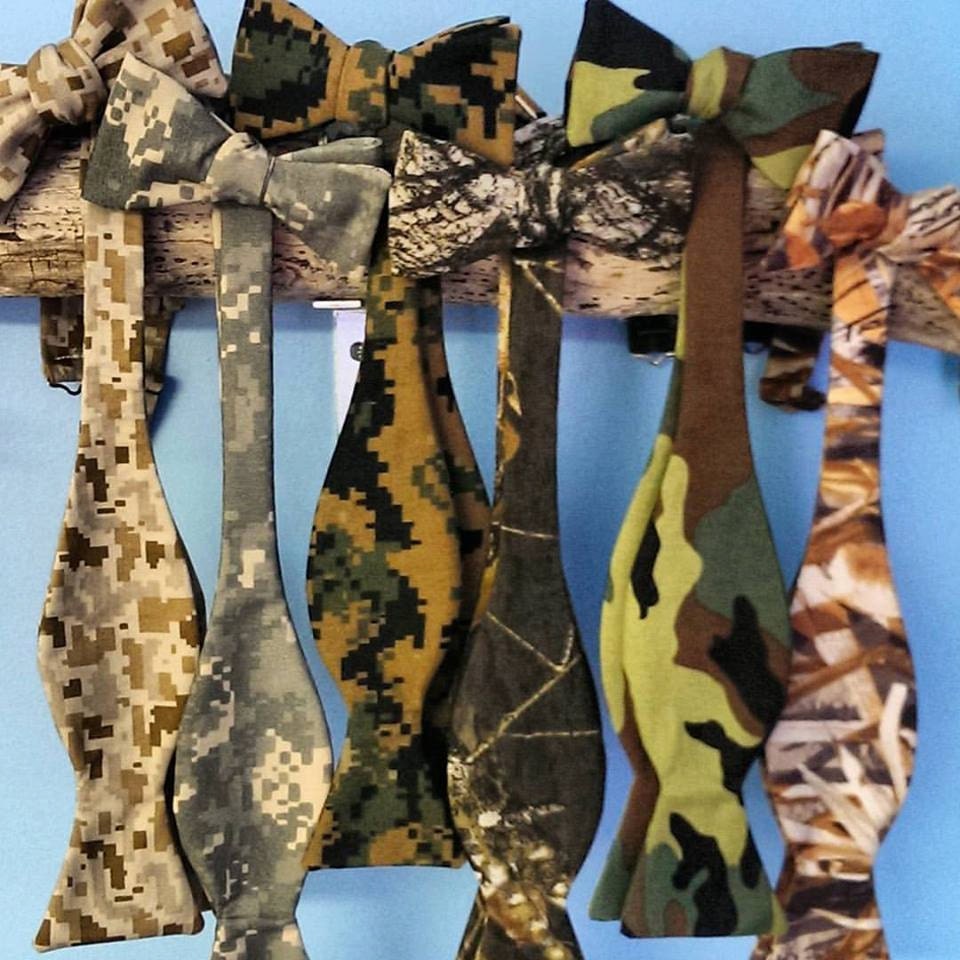 digital camo tie