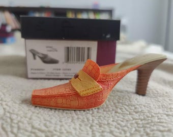 Precies de juiste schoen 'Predator' #25585 van Raine Willits Design