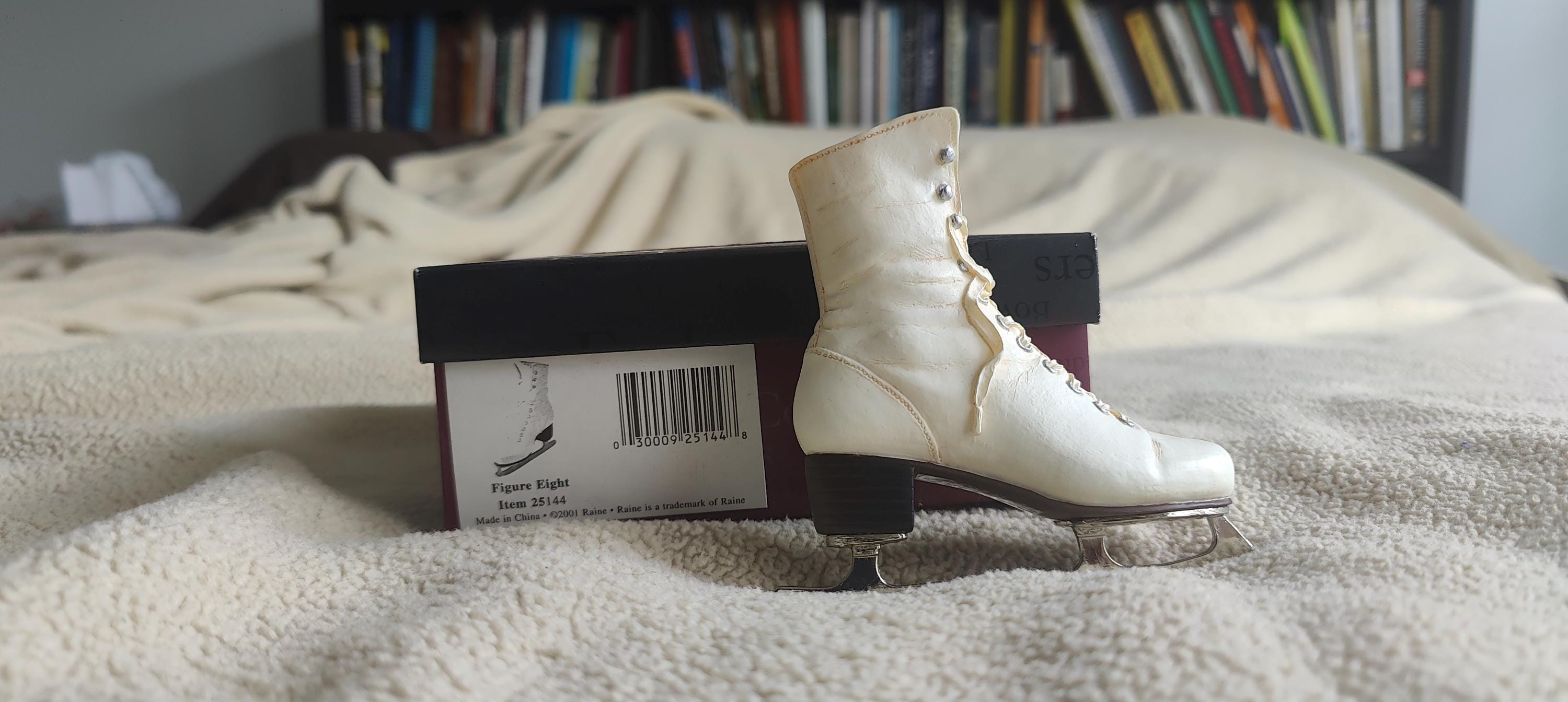 Just the Right Shoe by Raine #25144– 