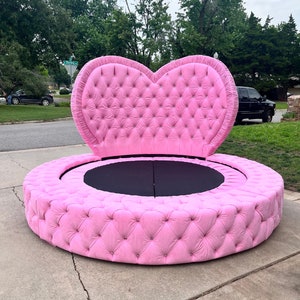 Round pink bed discount
