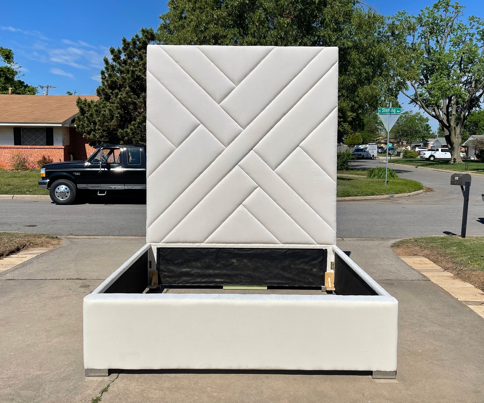 Geometric Tufted Upholstered Headboard Bed Frame - Made to Order - Etsy