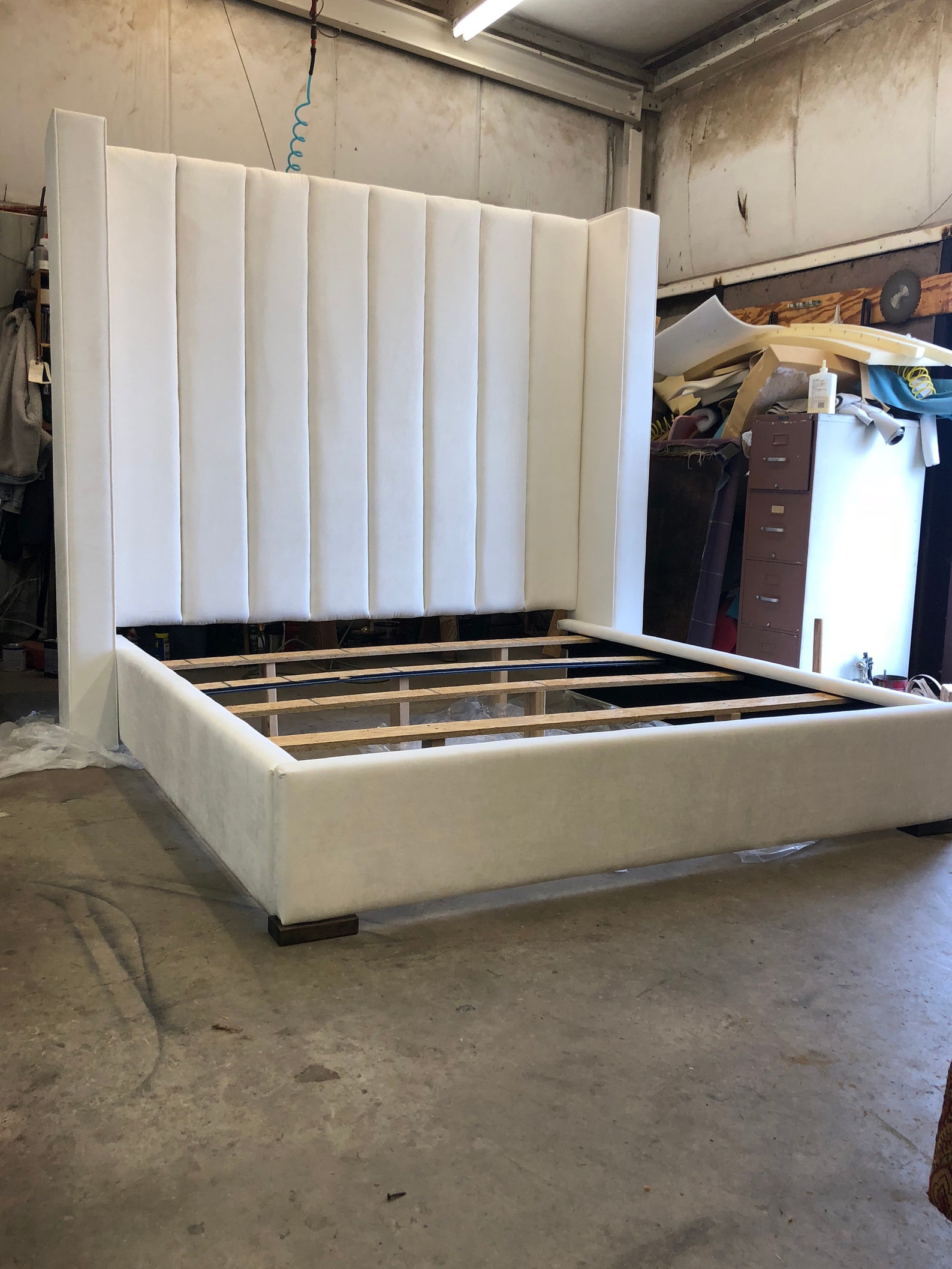 Modern Tall Headboard Platform Bed Frame California King Queen Full