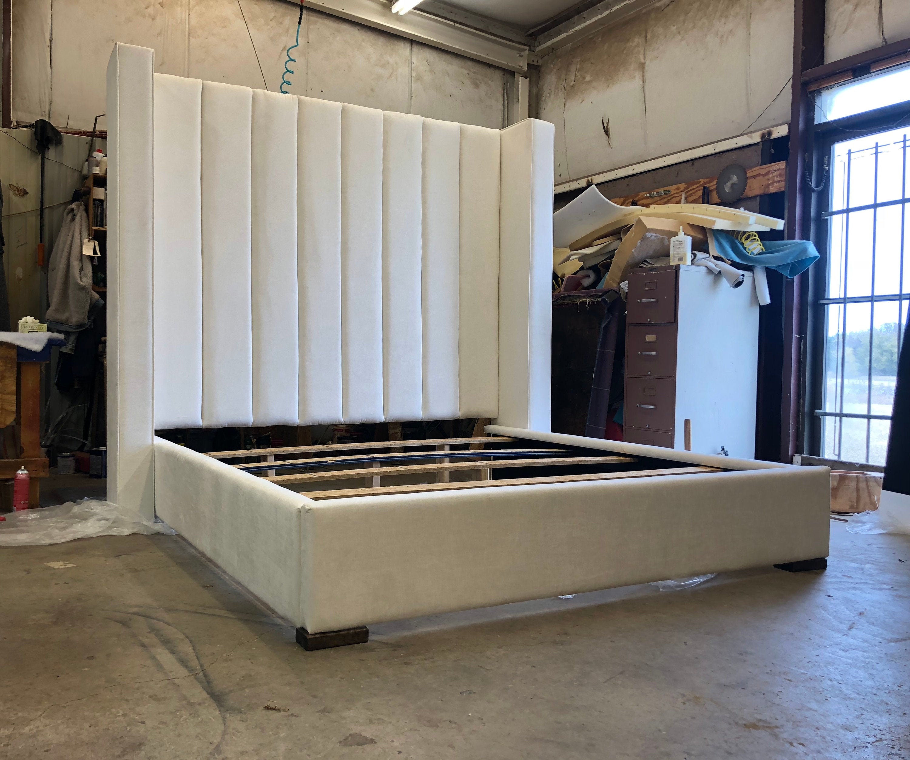 Modern Tall Headboard Platform Bed Frame California King Queen