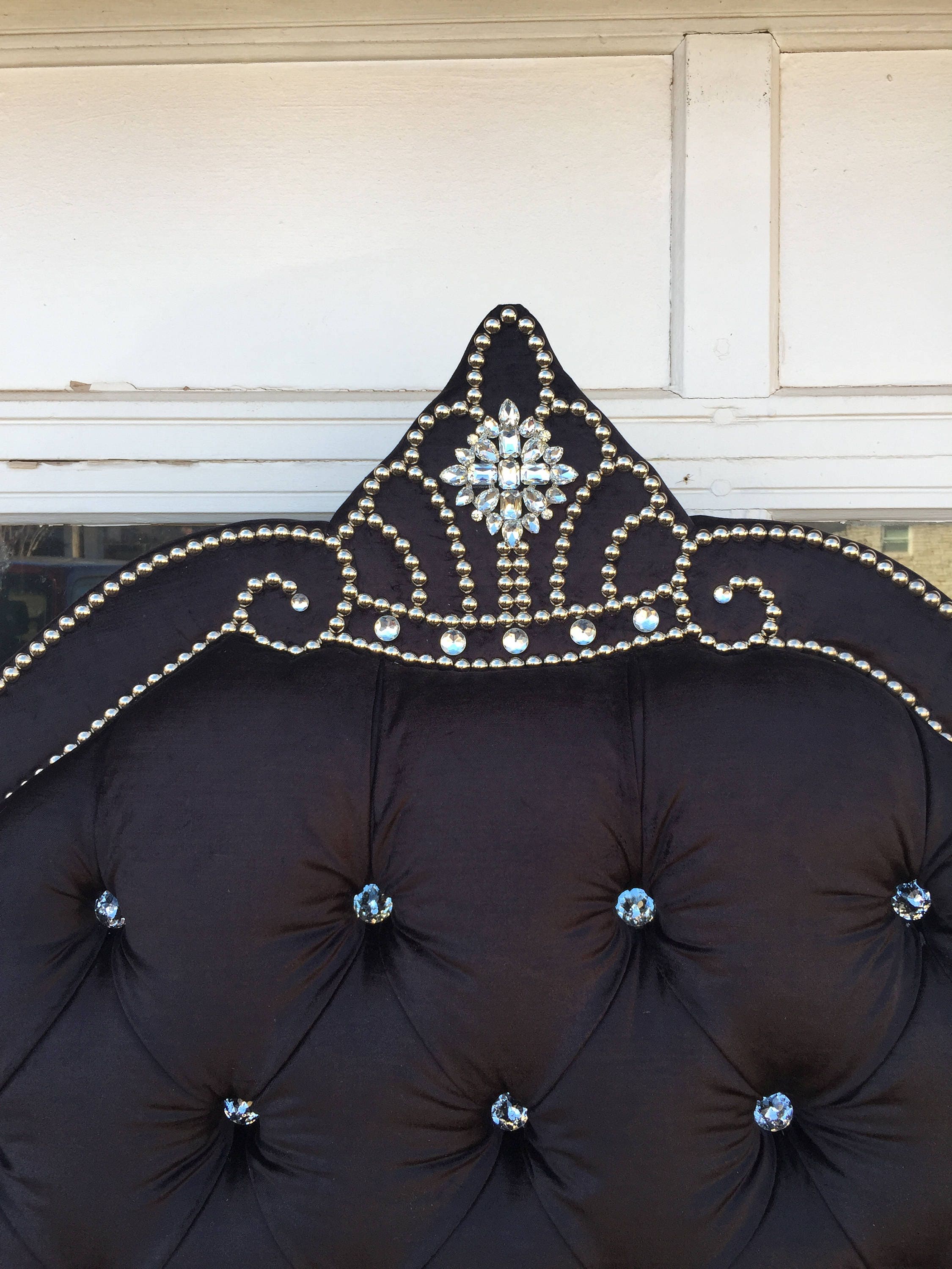 Black tufted headboard with rhinestones deals