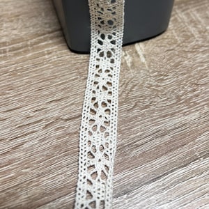 2 cm Vintage Spitzenband Beige Spitzenband Baumwollzierband Spitzenbesatz für Nähen Basteln Hochzeit Dekoration Geschenkbox