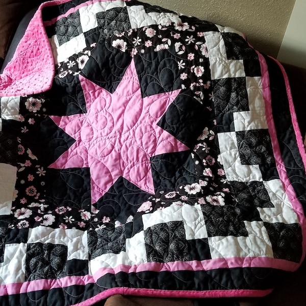 Quilt pattern; Black, white and pink Quilt pattern, throw or lap size, lemoyne star, y or set in seams, learn to piece a quilt