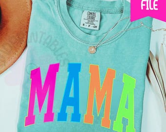 Neon MAMA png, Varsity Mama Png, Zniszczona Neonowa Mama, Kolorowy Plik Cyfrowy Mamy, Koszulka Collegiate Font Mama Png Zniszczona Mama Sublimacja