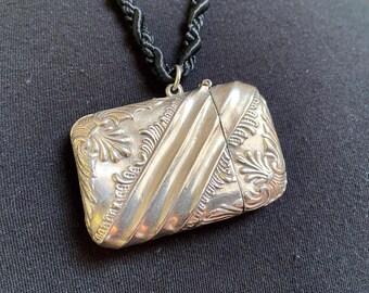 Silver Pendant Necklace/Antique Lighter