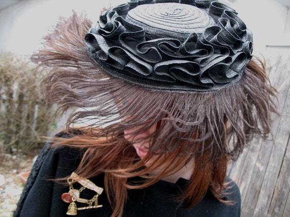 Holly-Vogue Ostrich Feather Hat - image 3