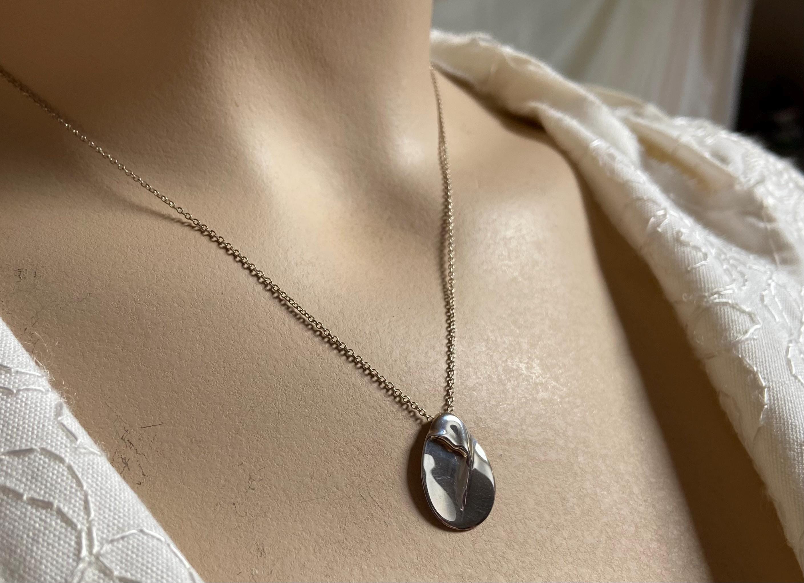 Tiffany & Co. Elsa Peretti Madonna Necklace Sterling Silver Made