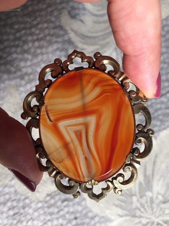 Victorian Banded Agate Brooch - image 9