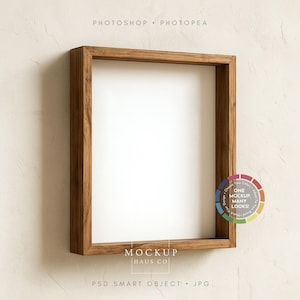 Mockup PSD de moldura profunda 8x10 em madeira escura, proporção 4:5 | Personalize sua parede com qualquer cor