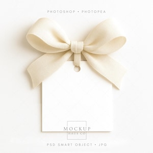 Fyrkantig presentetikettmodell: Stor, puffig, elegant krämfärgad rosett, för utskrivbara presenter (PSD)