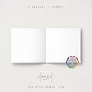 Puede incluir: Un juego de tres tazas de cerámica con un acabado moteado y mate. Las tazas son de color crema, gris claro y gris oscuro. Cada taza tiene un diseño simple y minimalista.