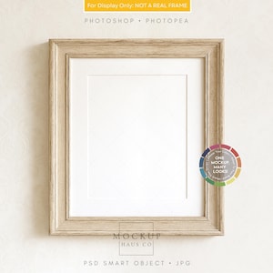Maqueta de marco de madera PSD / Maqueta de marco estilo cabaña vintage de 8x10 / Tapete que cambia de color