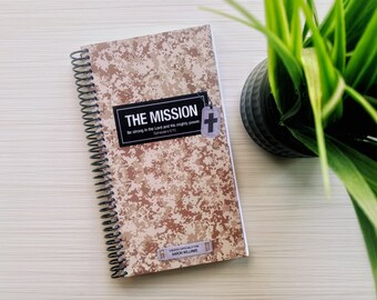 Desert Camo-dagboek voor heren: gepersonaliseerd militair cadeau