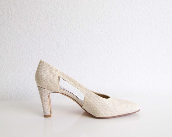 cream pumps women's shoes